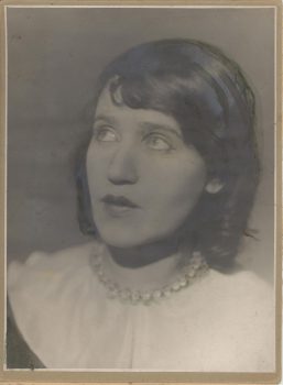 Вера Янова. 1937